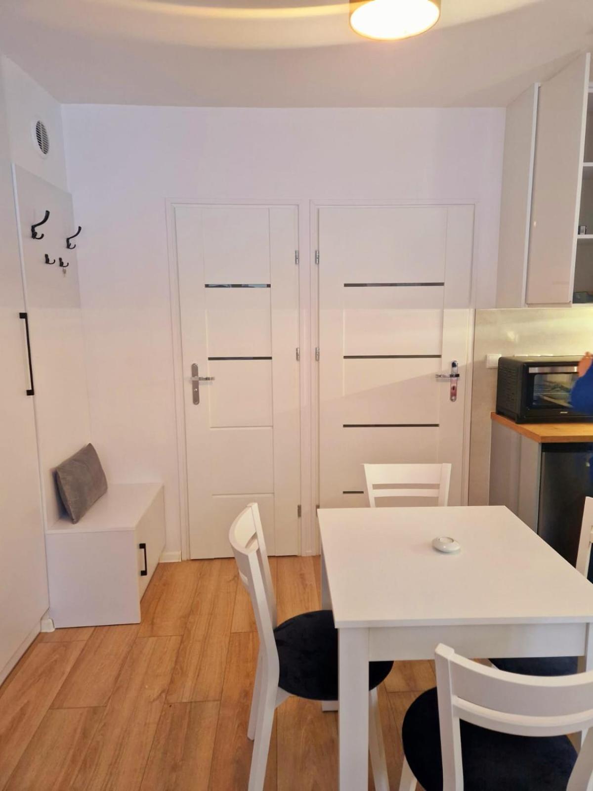 Apartament Przy Deptaku Jelenia Gora Exterior photo